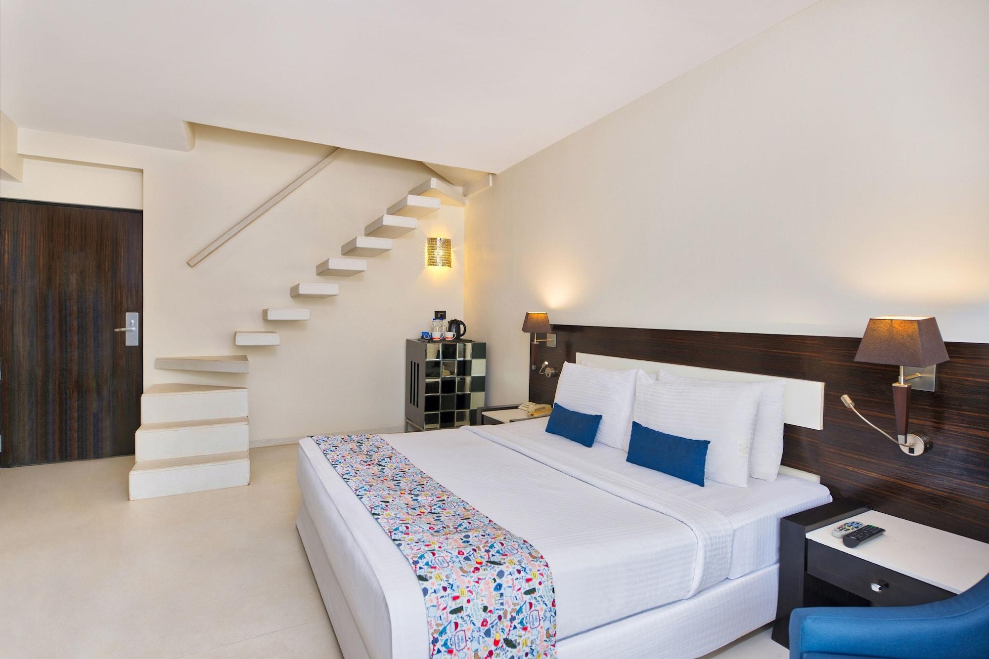 Hotel Dona Paula, Goa 3*
